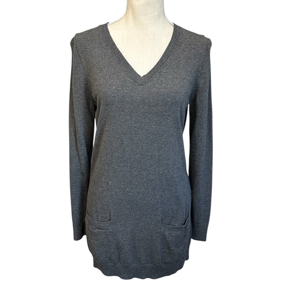GAP Tunic Sweater Long Sleeve V-Neck Front Pockets Gray Women’s Size Medium